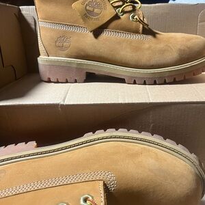 Timberland Classic Wheat Nubuck Boots
